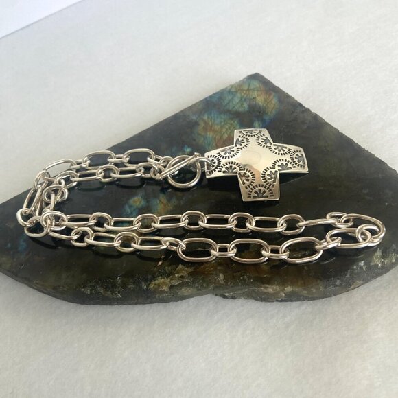 Silpada Sterling Silver 925 Virtuosity Stamped Cross Front Toggle Necklace 17" - Picture 5 of 16